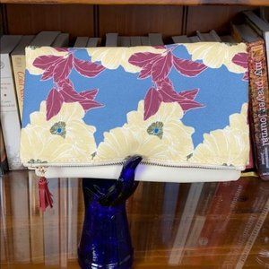 ❤️Rachel Pally clutch